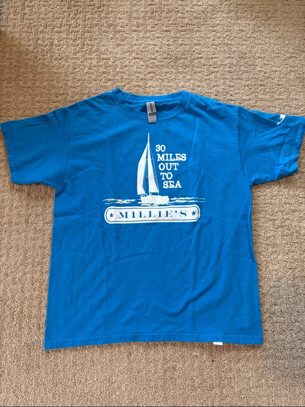 EUC Millie's Nantucket Blue Graphic Sailboat T-Shirt, boys size L